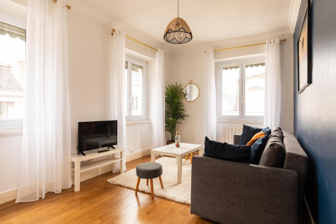 Dify Central - Bellecour Lyon Bagian luar foto